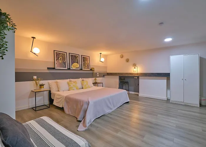 Alojamientos céntricos con bañera jacuzzi hidromasaje romántico